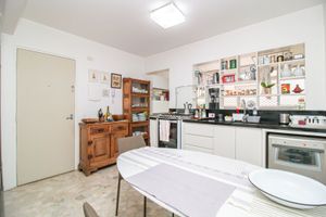 Image 17 - 655443