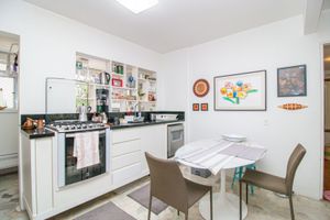 Image 19 - 655443