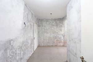 Image 17 - 655698