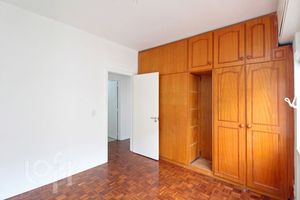 Image 20 - 655698