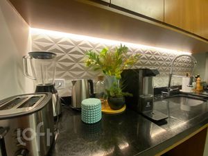 Image 11 - 655811