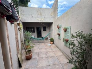 Image 10 - 655867