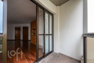 Image 33 - 655878