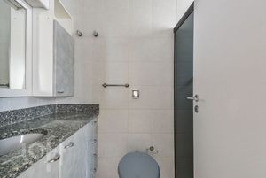 Image 37 - 655878