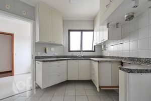 Image 40 - 655878