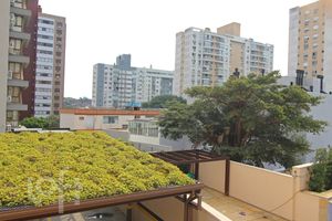 Image 20 - 655972
