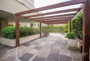 Image 30 - 655972