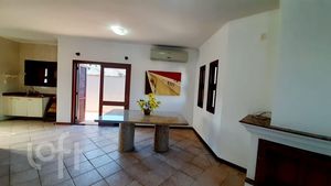 Image 11 - 655995