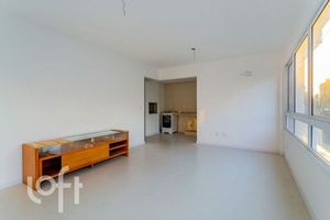 Image 1 - 656003