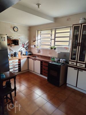 Image 8 - 656032