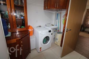 Image 7 - 656612