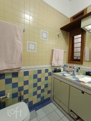 Image 33 - 656775