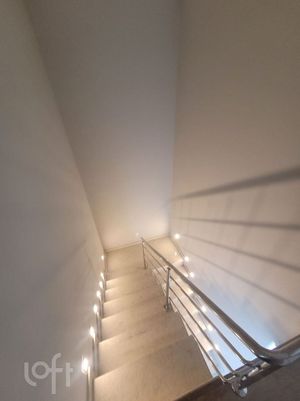 Image 11 - 656801