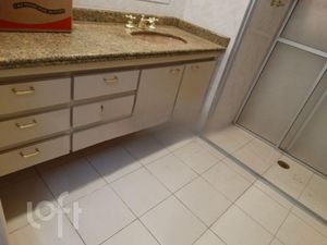 Image 18 - 656821