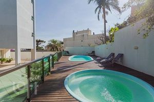 Image 15 - 656827