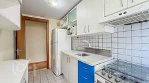 Image 10 - 656925