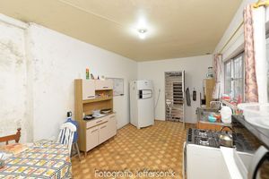 Image 7 - 656961