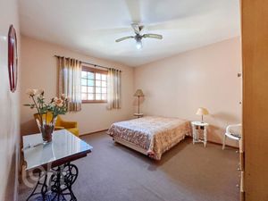 Image 19 - 657170