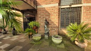 Image 10 - 657299
