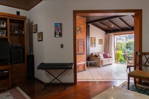 Image 1 - 657696