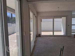Image 10 - 657719