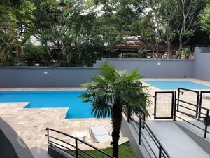 Image 0 - 657932