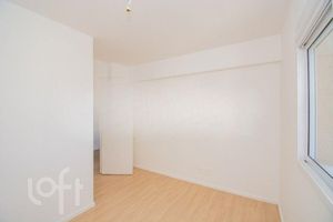 Image 8 - 658016