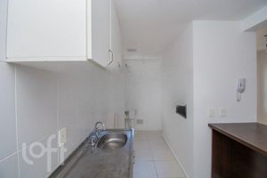 Image 3 - 658016