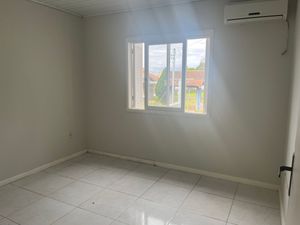 Image 11 - 658289