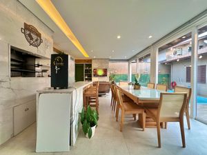 Image 8 - 658312