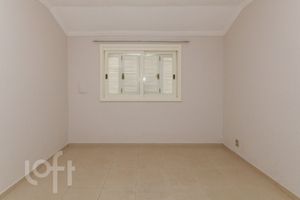 Image 30 - 658637