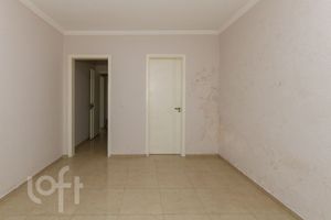 Image 9 - 658637