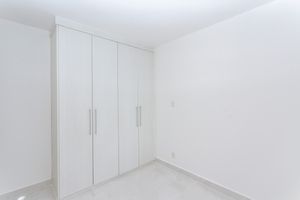 Image 22 - 658657
