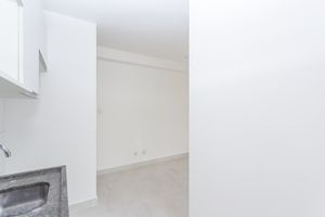 Image 28 - 658657