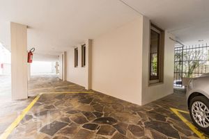 Image 25 - 658819