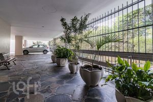 Image 9 - 658819
