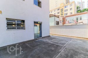 Image 42 - 660044