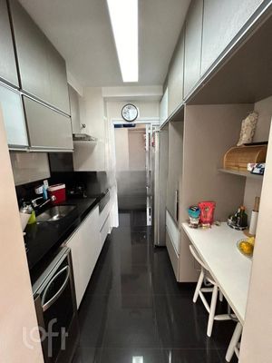 Image 17 - 661210