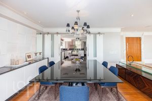 Image 22 - 661278