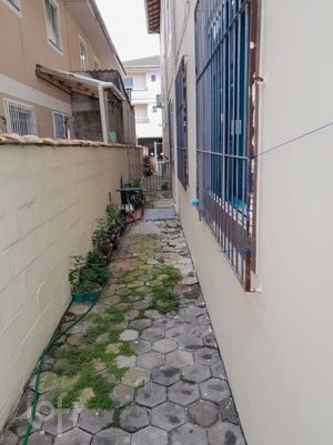 Image 10 - 661495