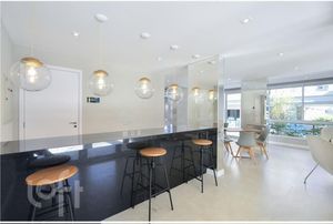 Image 19 - 661578
