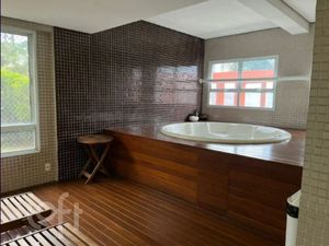 Image 15 - 662335