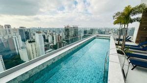Image 17 - 663705