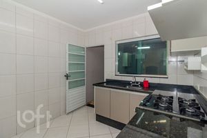 Image 13 - 663948