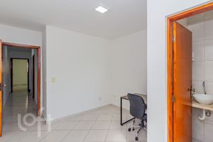 Image 30 - 663948