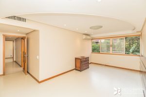 Image 15 - 6643