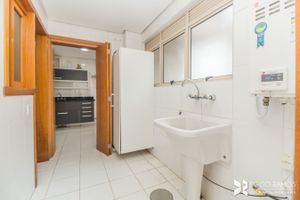 Image 37 - 6643