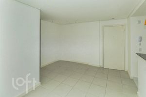Image 1 - 665045