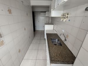 Image 20 - 665596