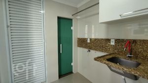 Image 19 - 667297